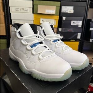 Air Jordan 11 XI Retro Legend Blue